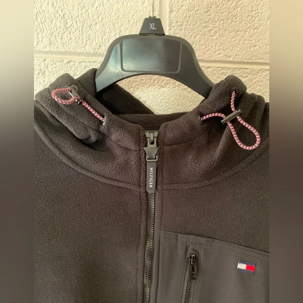 Tommy Hilfiger Men's Hooded Performance Fleece Jacket NWT